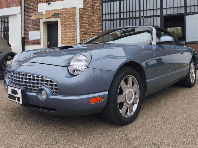Ford Thunderbird 50 -ème anniversaire