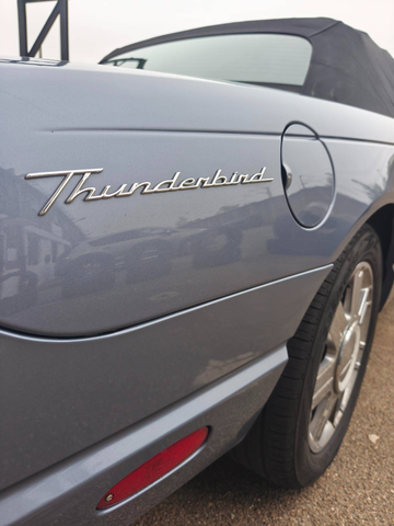 Ford Thunderbird 50 -ème anniversaire