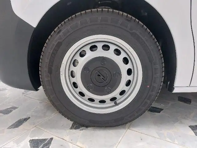Opel Vivaro view 6