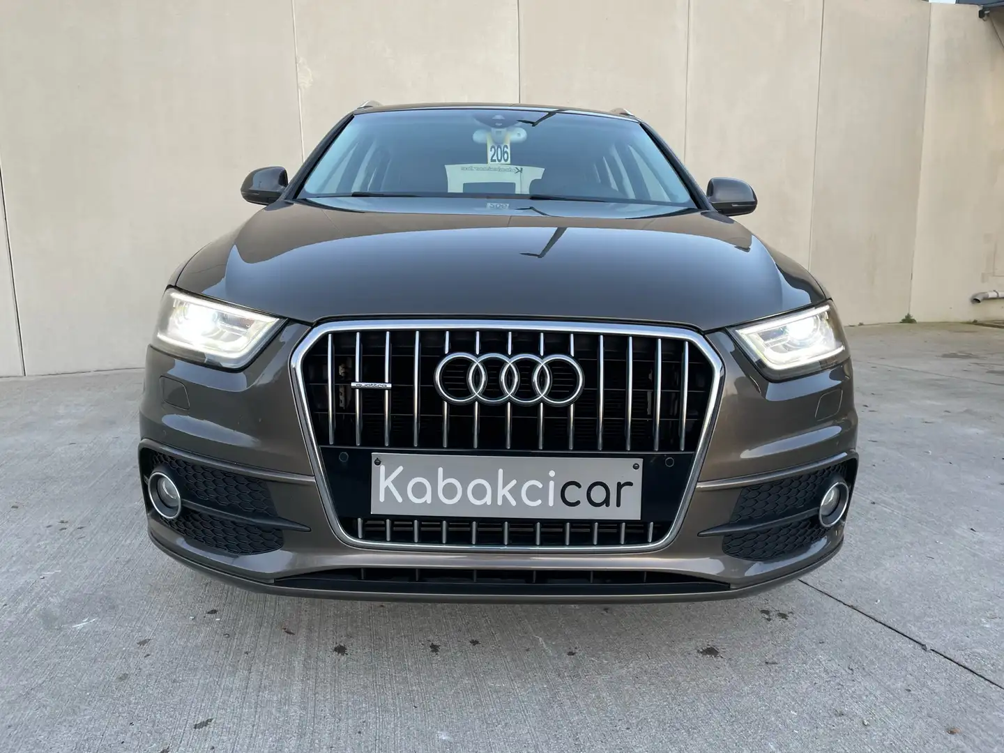 Audi Q3 2.0 TFSI Quattro S line tronic/cuir/Gps/Toit Pano bež - 2