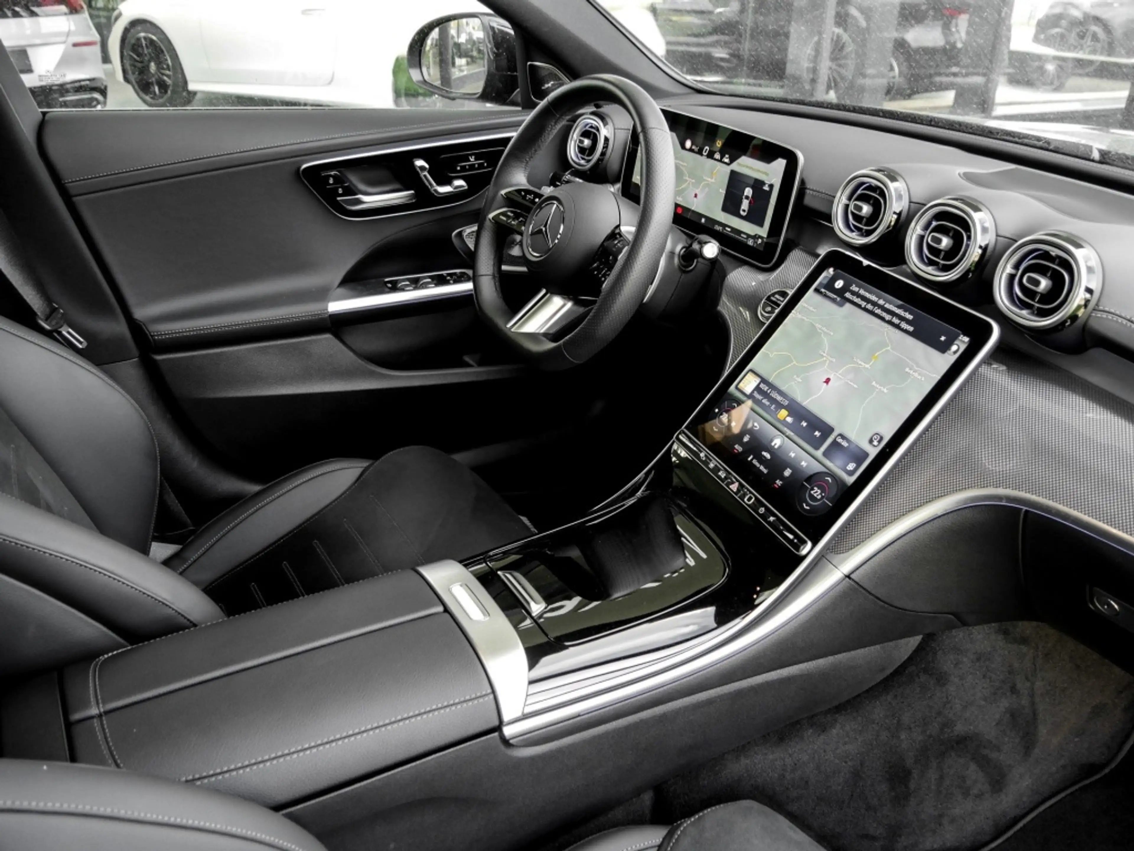 Mercedes-Benz C 180 AMG-Sport/Pano/360/Burm/StdHz/DIGITAL/Memo — photo 4