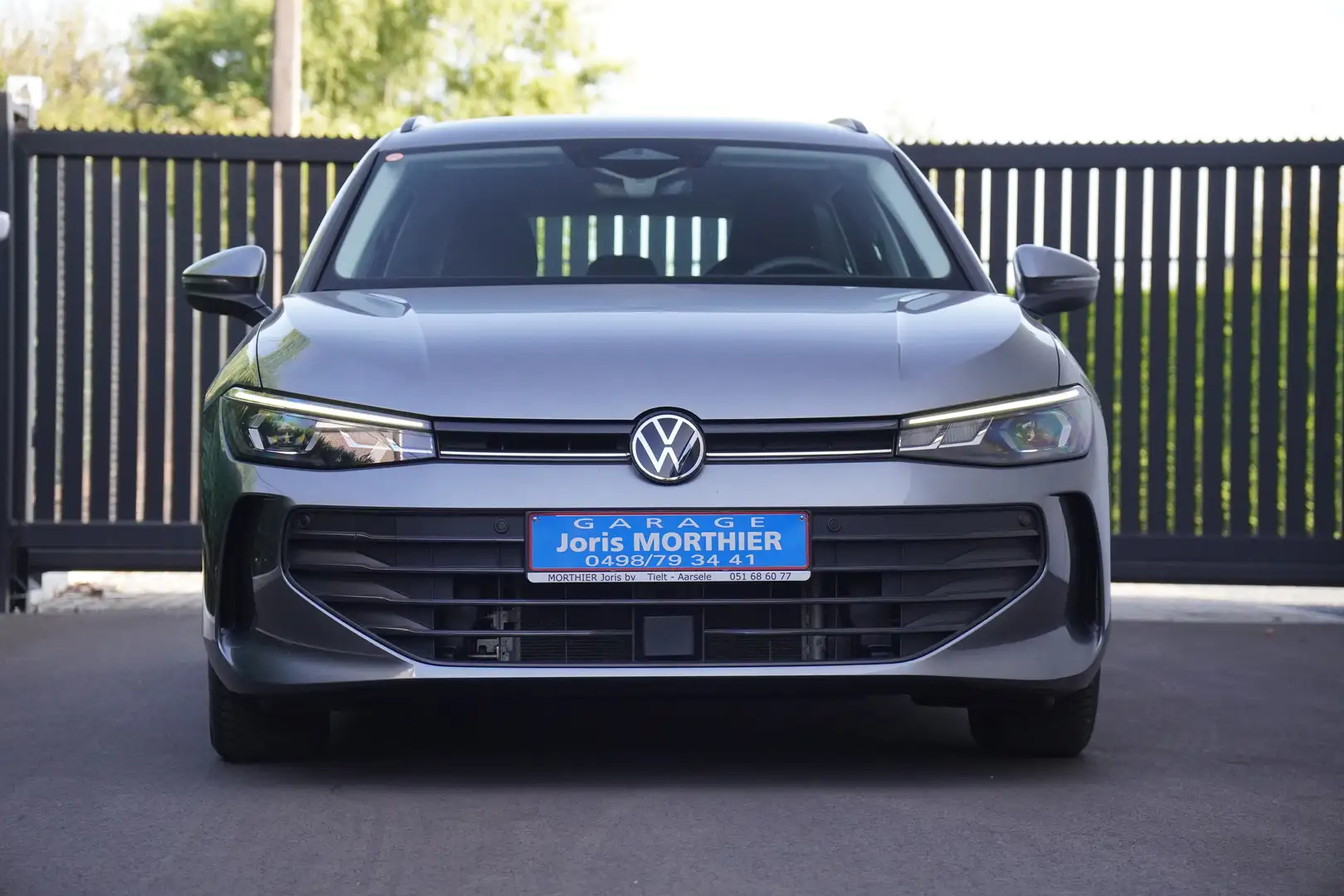 Volkswagen Passat VARIANT / 1.5 eTSI / 150PK / DSG /  MILD HYBRID Grijs - 2