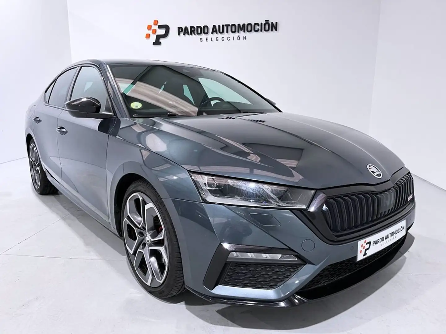 Skoda Octavia 2.0TDI RS DSG 147kW Gris - 1