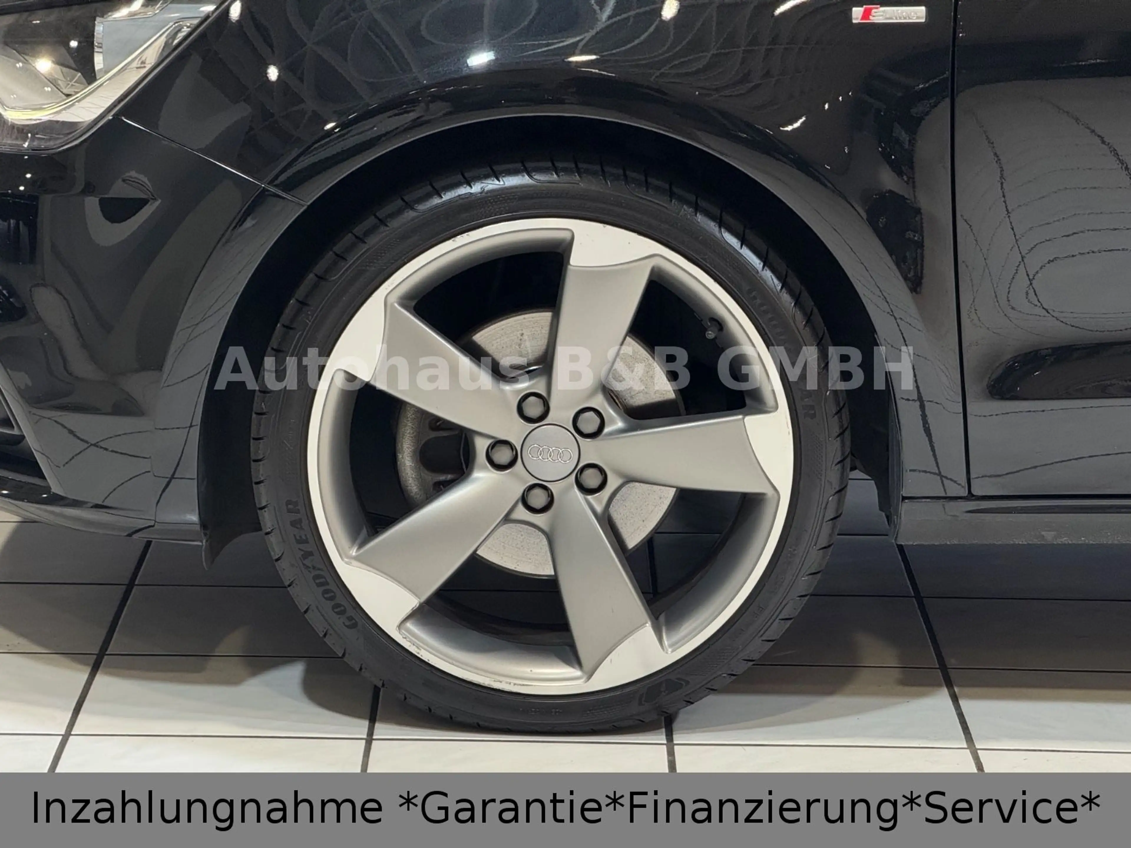 Audi A1 Sportback*3xS-Line*Xenon*SHZ*NAVI*PDC — photo 12