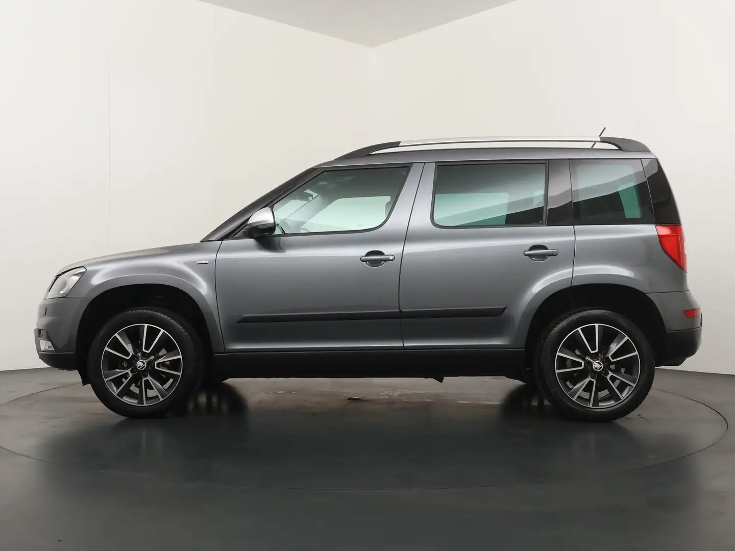 Skoda Yeti Outdoor 1.2 TSI Greentech Drive - Automaat - Hoge Gris - 2