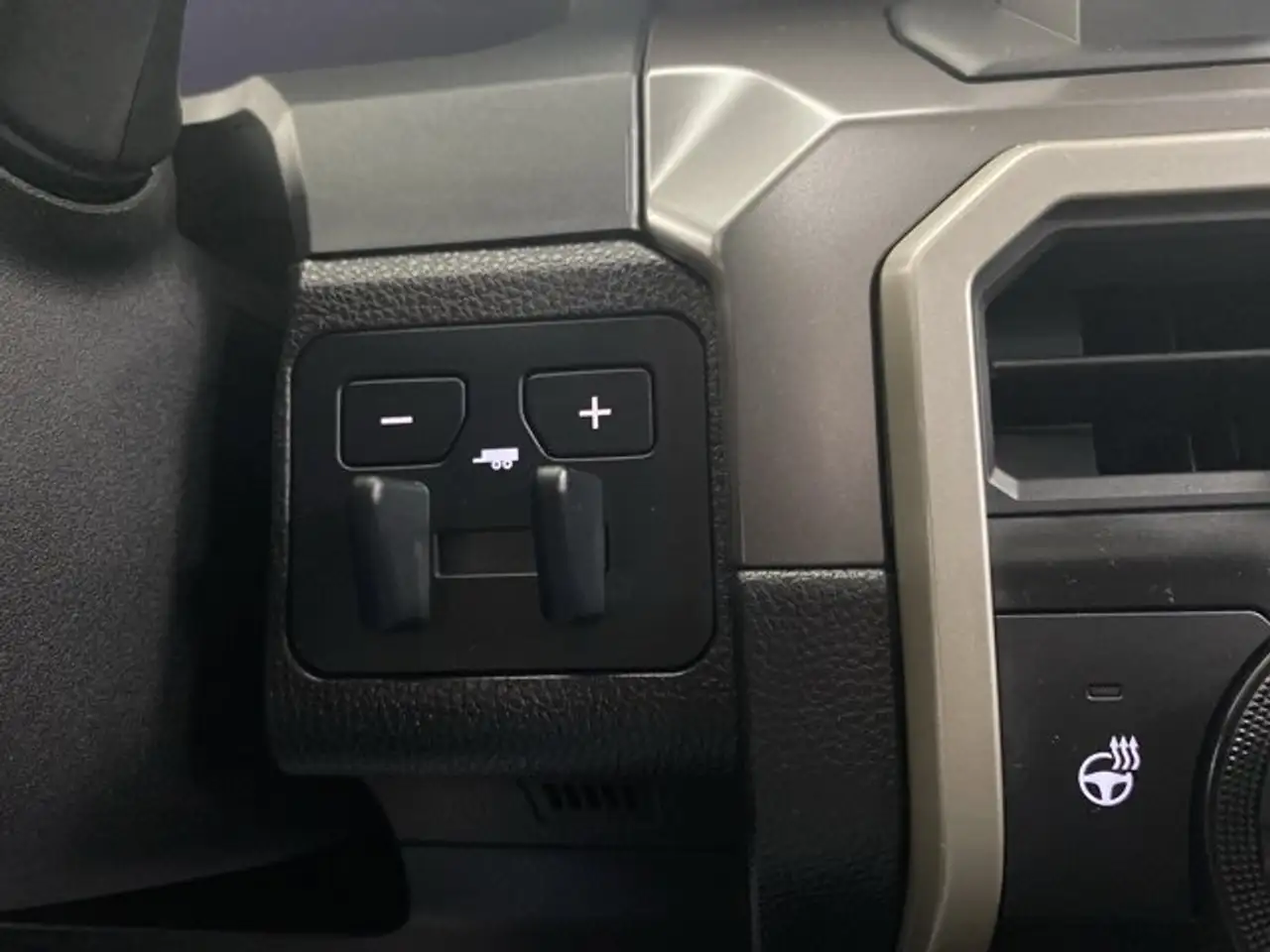 Toyota Tacoma снимка Toyota Tacoma