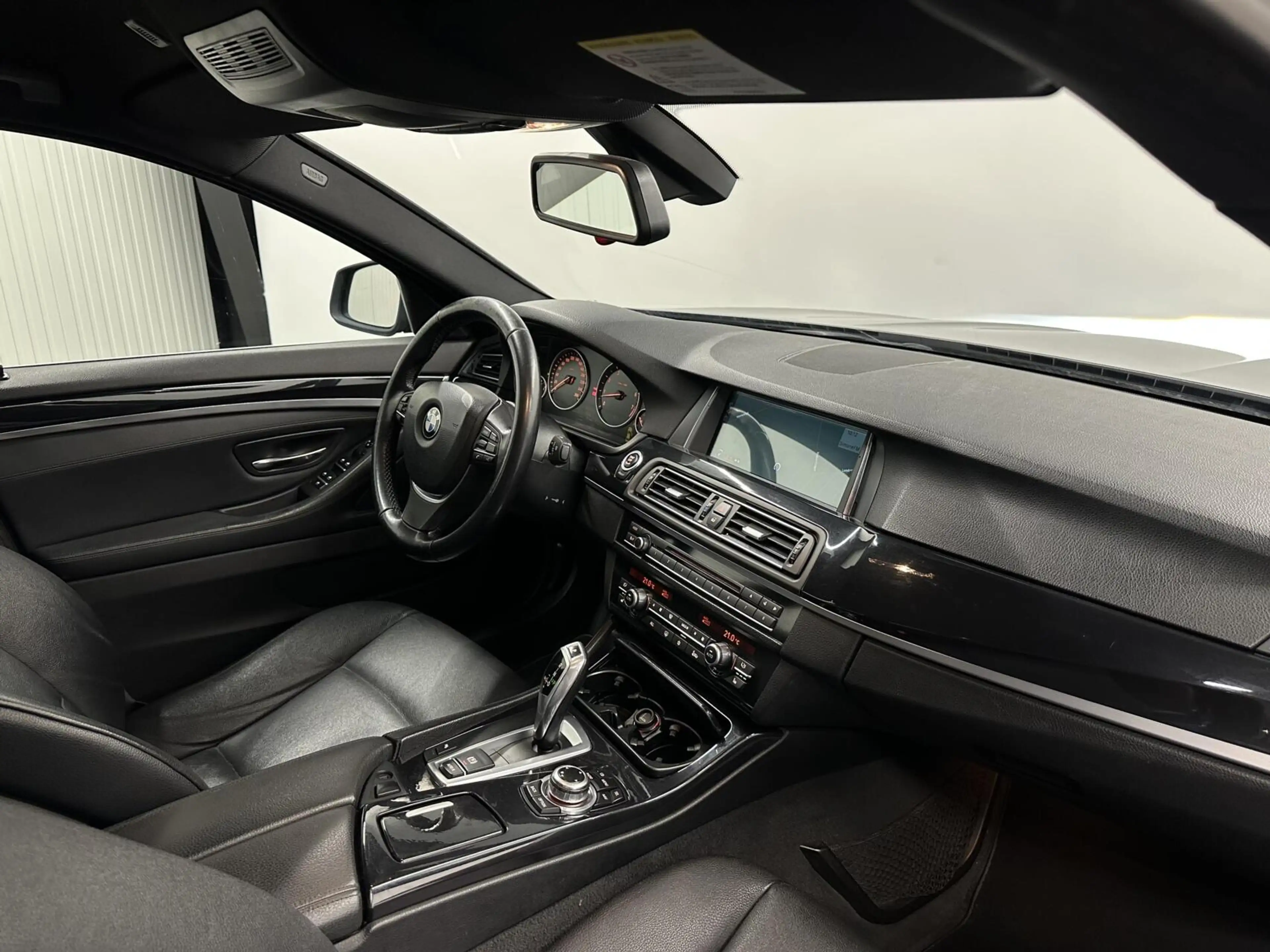 BMW 523 5-serie 523i High Executive LEER NAVI ECC STOELVER — photo 12