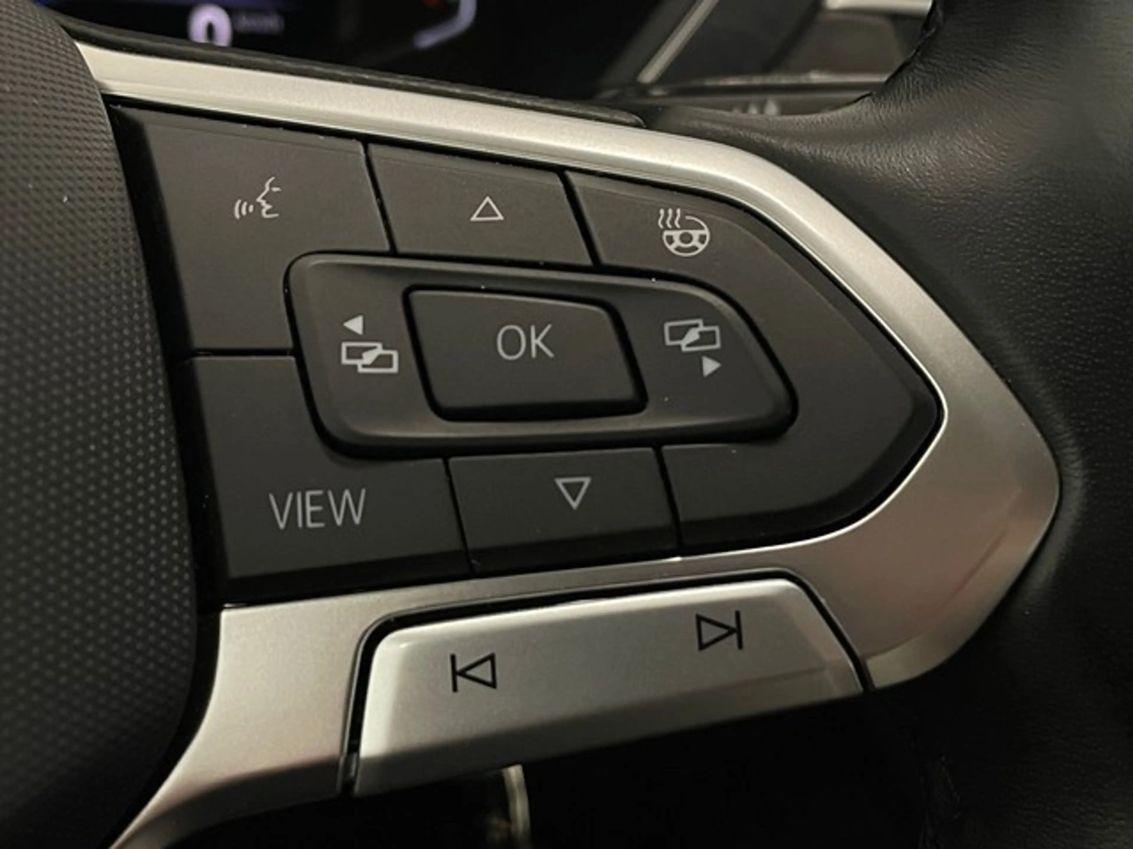 Volkswagen Tiguan Allspace 2.0TDI Life ISOFIX+ACC+LANE+APP+AHK+KAMERA — photo 14