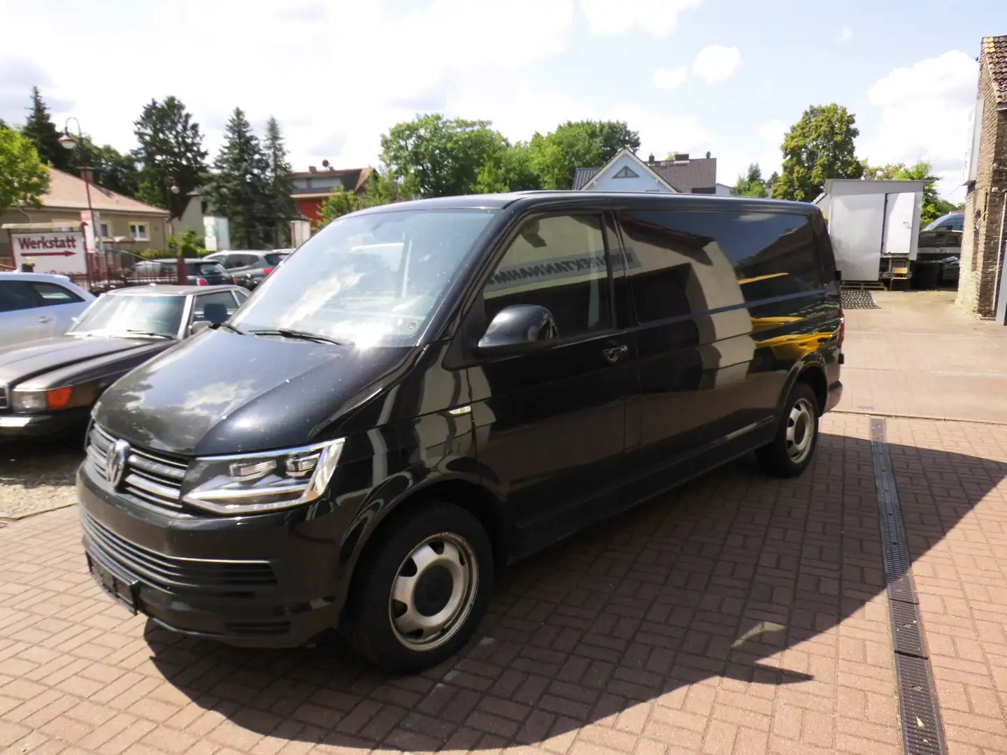 Volkswagen T6 Transporter Kasten lang Automatik+Klimatronik Schwarz - 1
