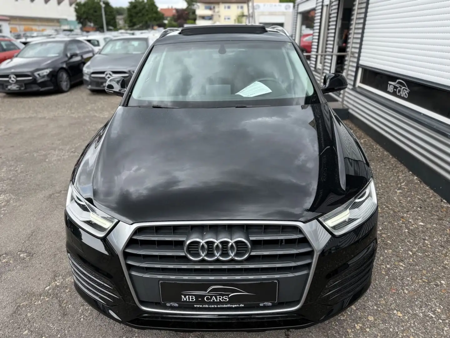 Audi Q3 Sport*PANO*NAVI*XENON*KEYLESS*PDC Schwarz - 2