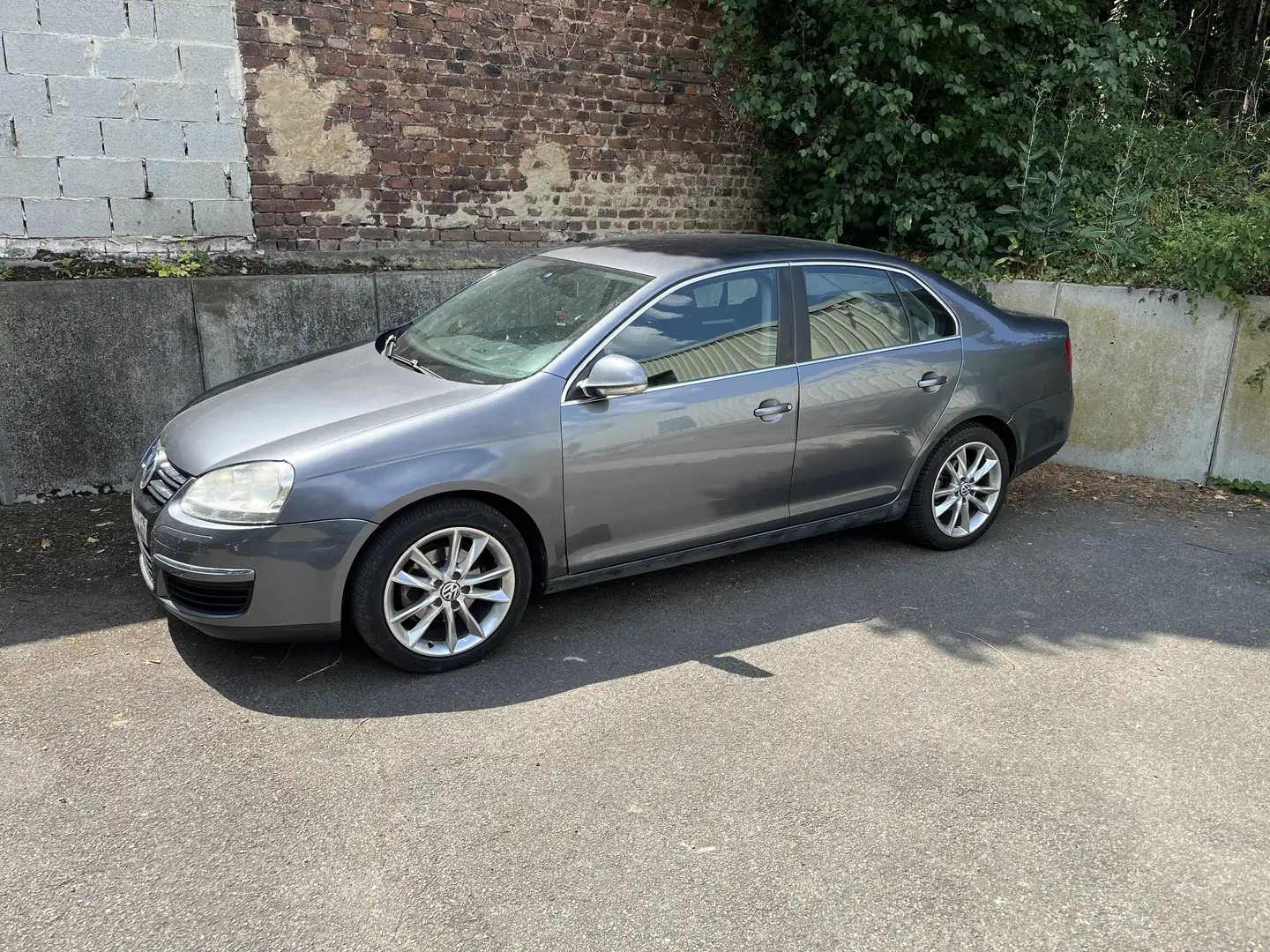 Volkswagen Jetta 1.9 TDI DPF Comfortline - 1