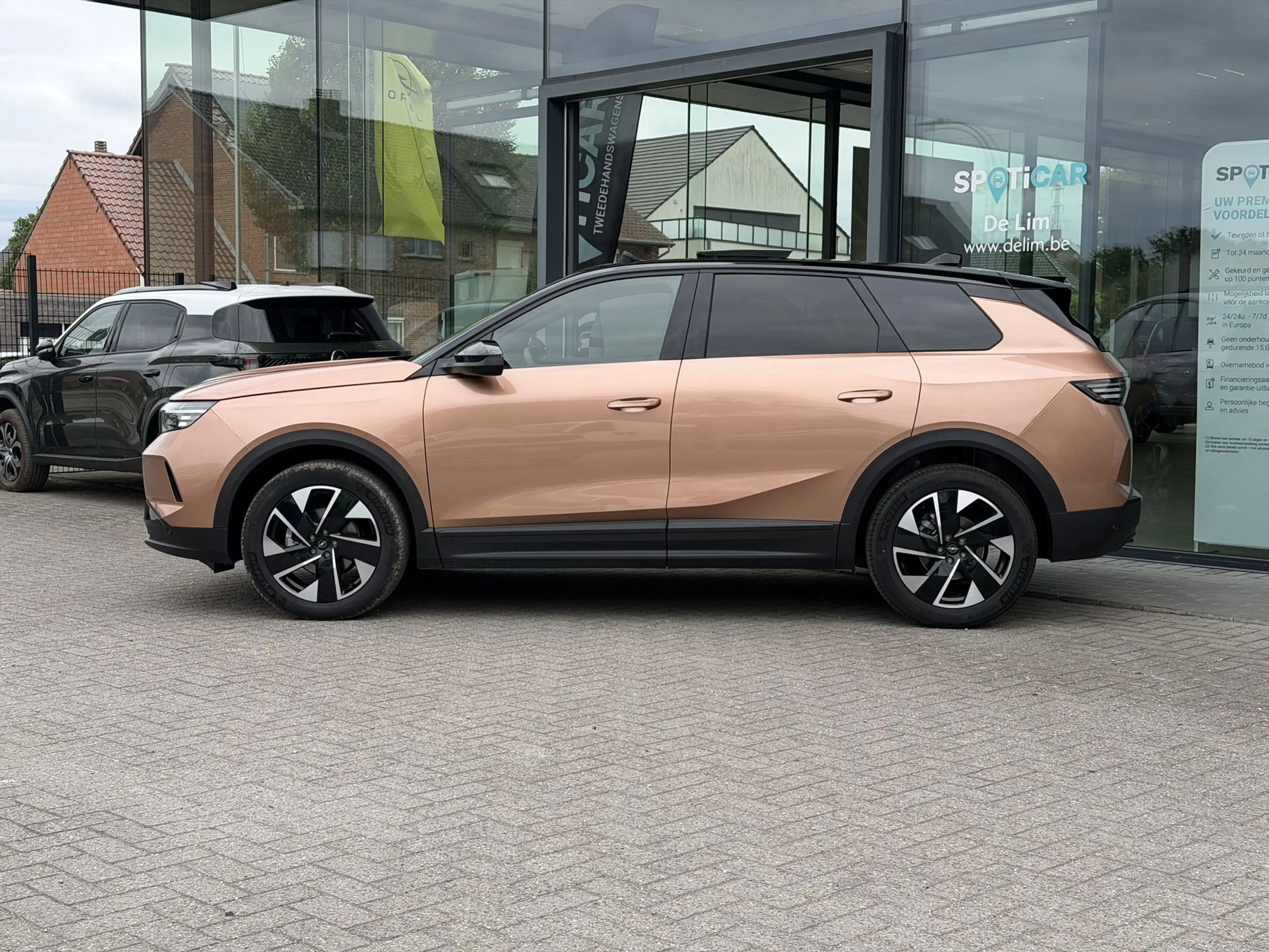 Opel Grandland GS 1.2T Hybrid *Leder*Navi*360°*Pano* — photo 4
