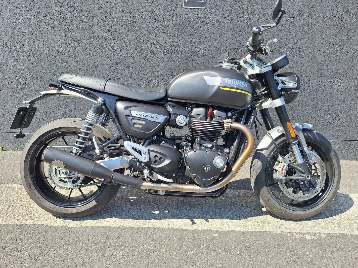 Triumph Speed Twin - 1