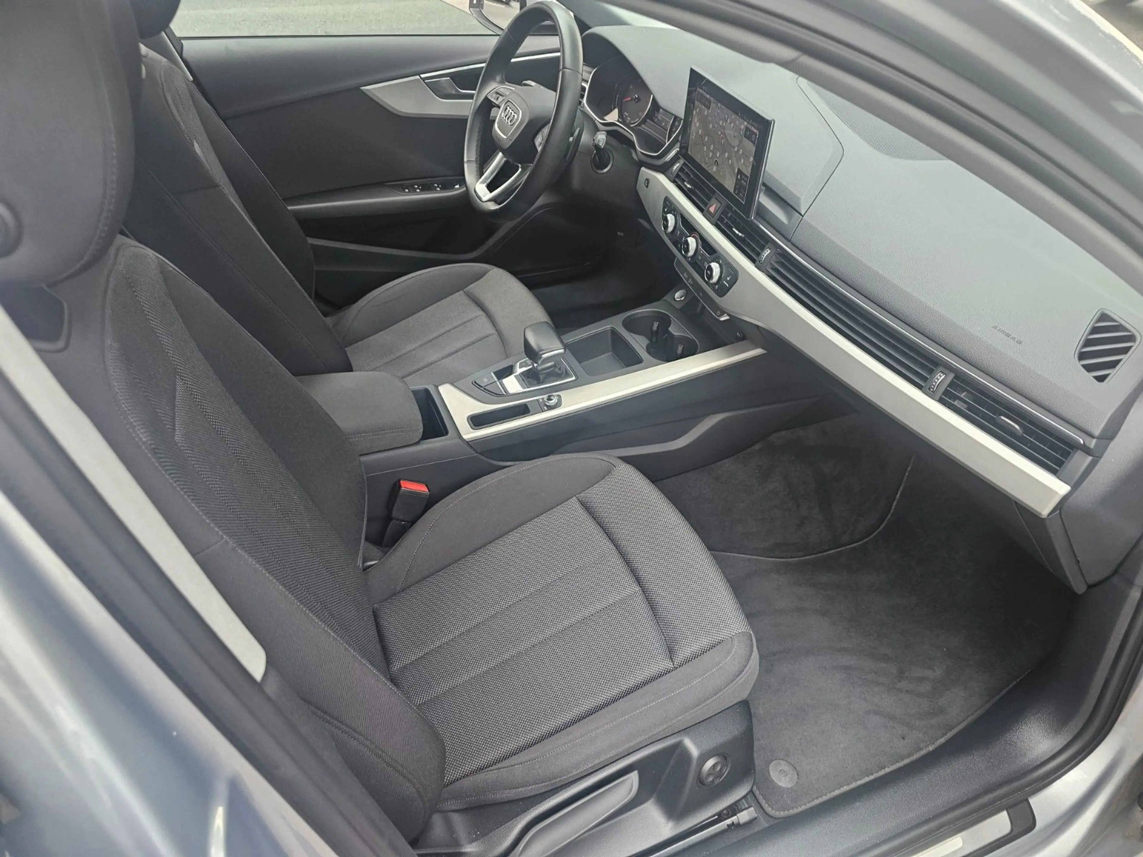 Audi A4 Avant 35 TDI Autom,Klimaaut,PDC,Navi,PANORAMA — photo 18