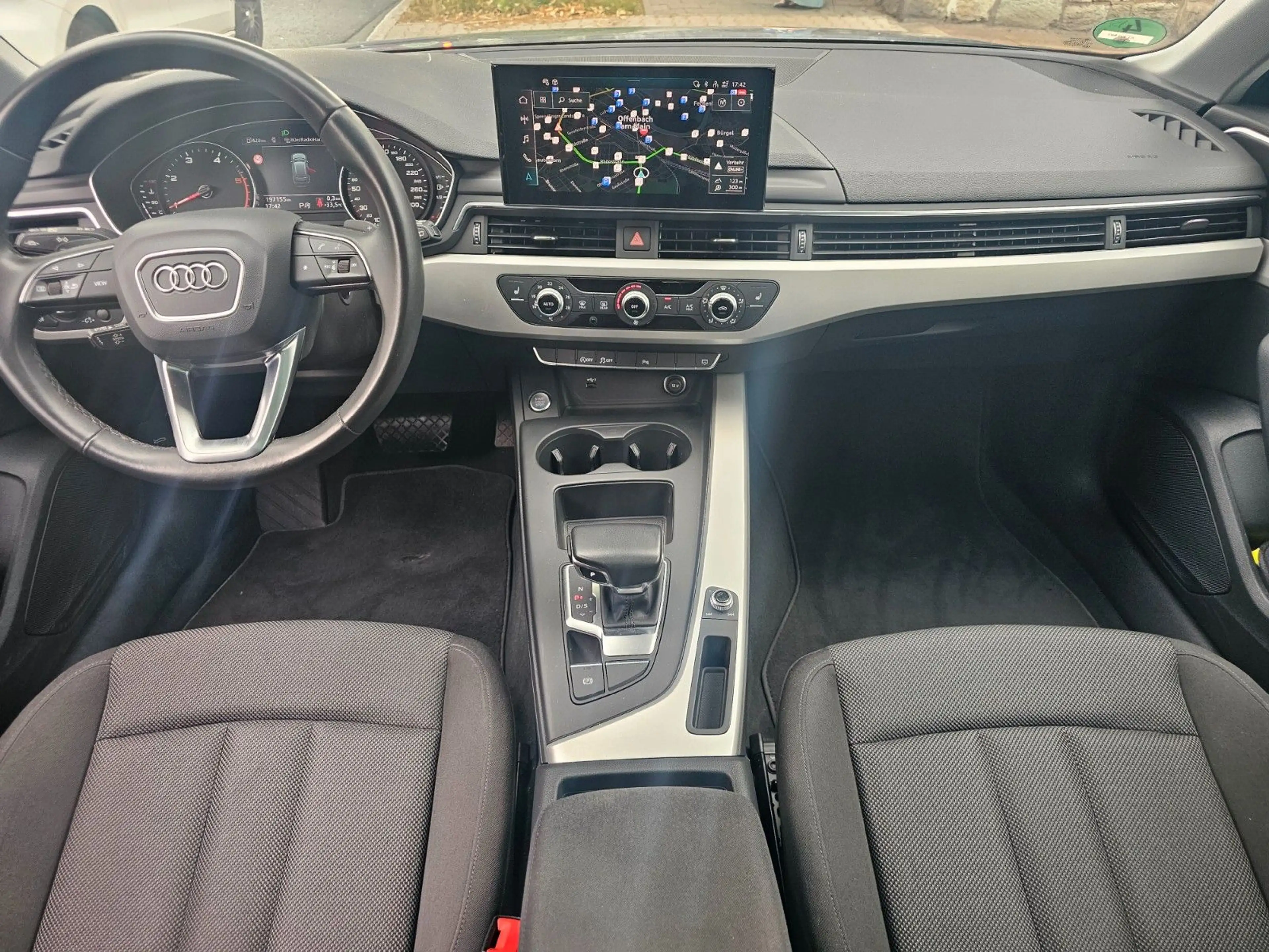 Audi A4 Avant 35 TDI Autom,Klimaaut,PDC,Navi,PANORAMA — photo 16