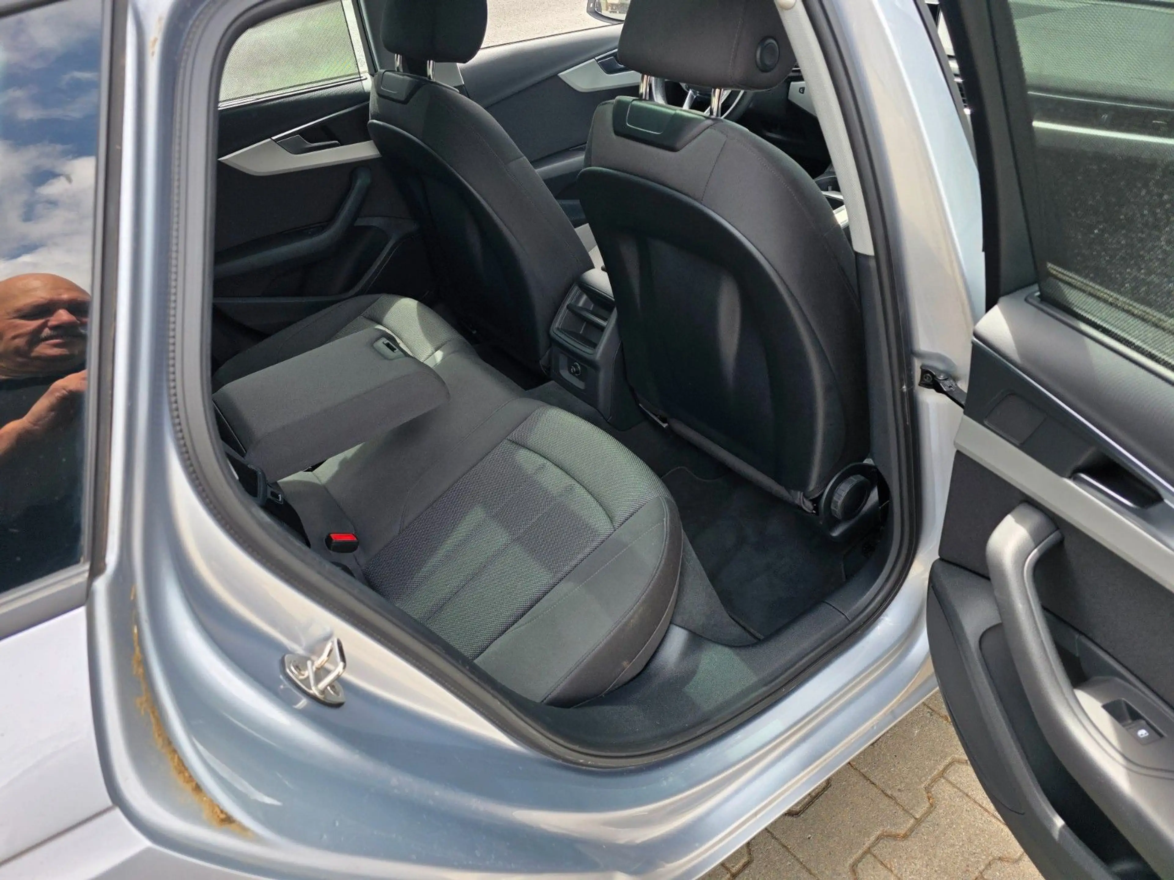 Audi A4 Avant 35 TDI Autom,Klimaaut,PDC,Navi,PANORAMA — photo 21