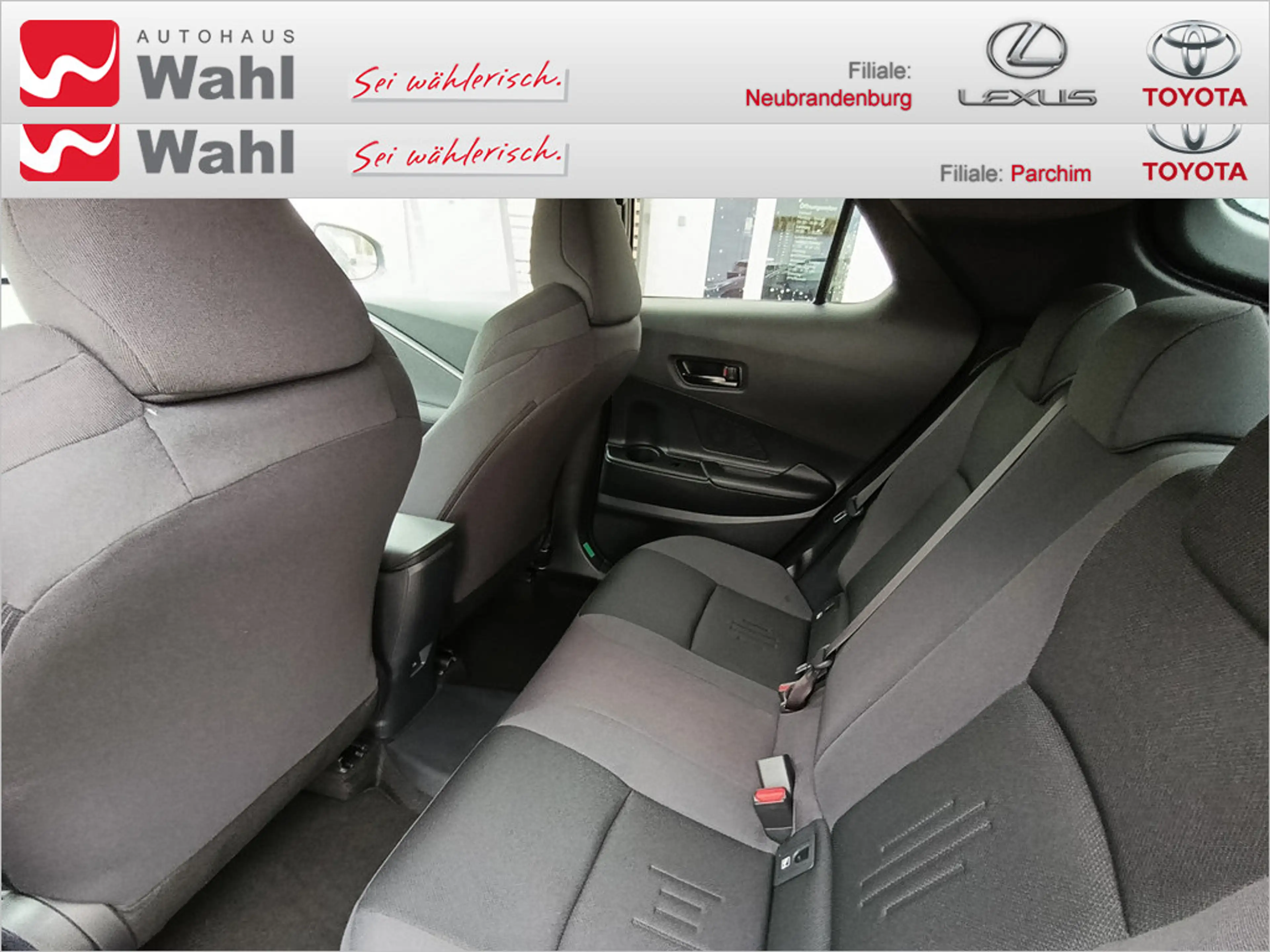 Toyota C-HR 2.0 Plug-In Hybrid FWD Teamplayer — photo 13