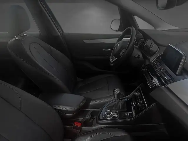 BMW 2 Series view 8