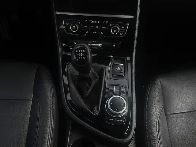 BMW 2 Series view 15