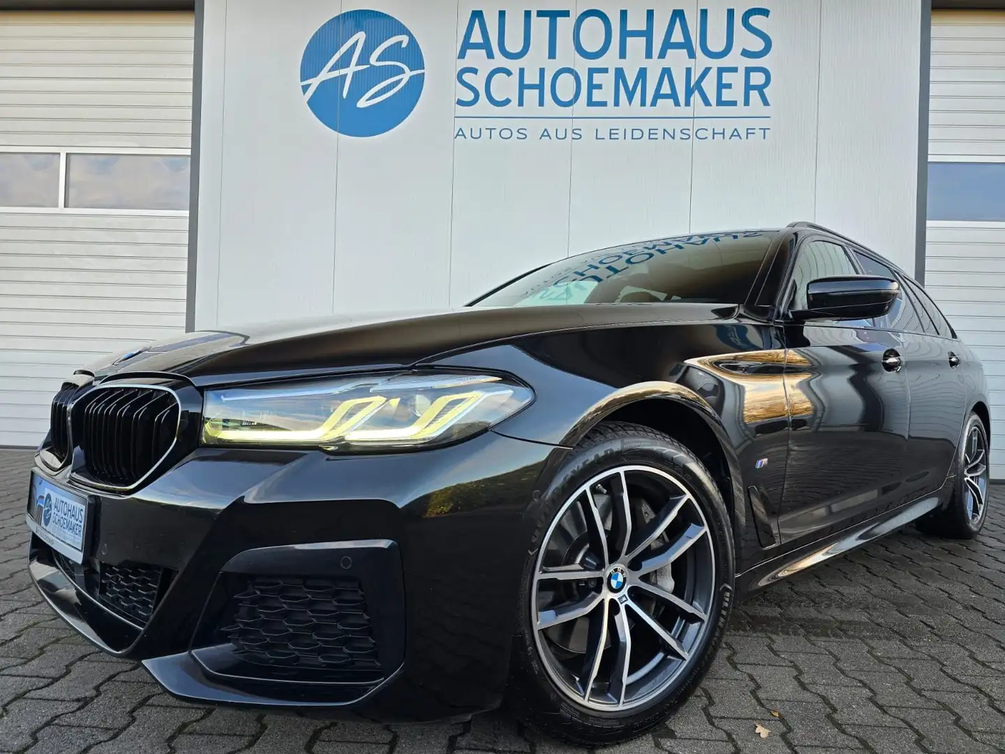 BMW 530 d M Sport*FACELIFT*LC-Pro,360°Pano,St.Hzg.AHK Schwarz - 1