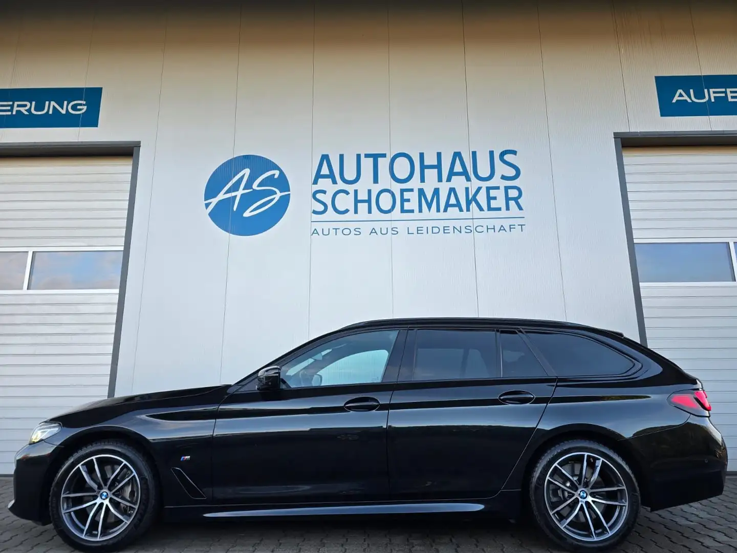 BMW 530 d M Sport*FACELIFT*LC-Pro,360°Pano,St.Hzg.AHK Schwarz - 2