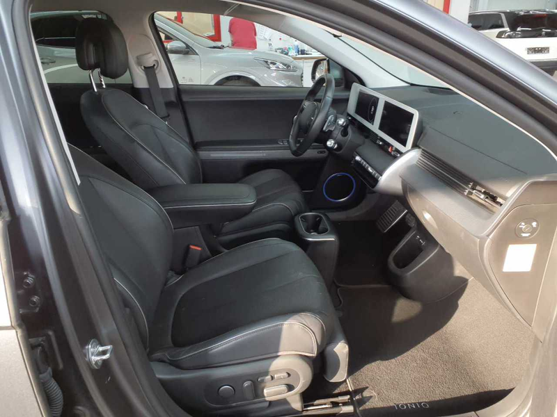 Hyundai IONIQ IONIQ 5 72,6 kWh 4WD Uniq Navi Leder SHZ — photo 8