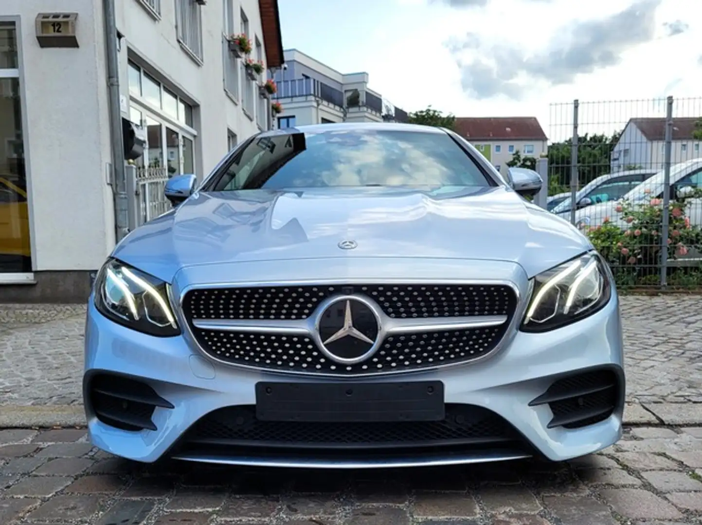 Mercedes-Benz E 220 d AMG 360° BURM SOFT TOTW SITZHZG Gris - 2