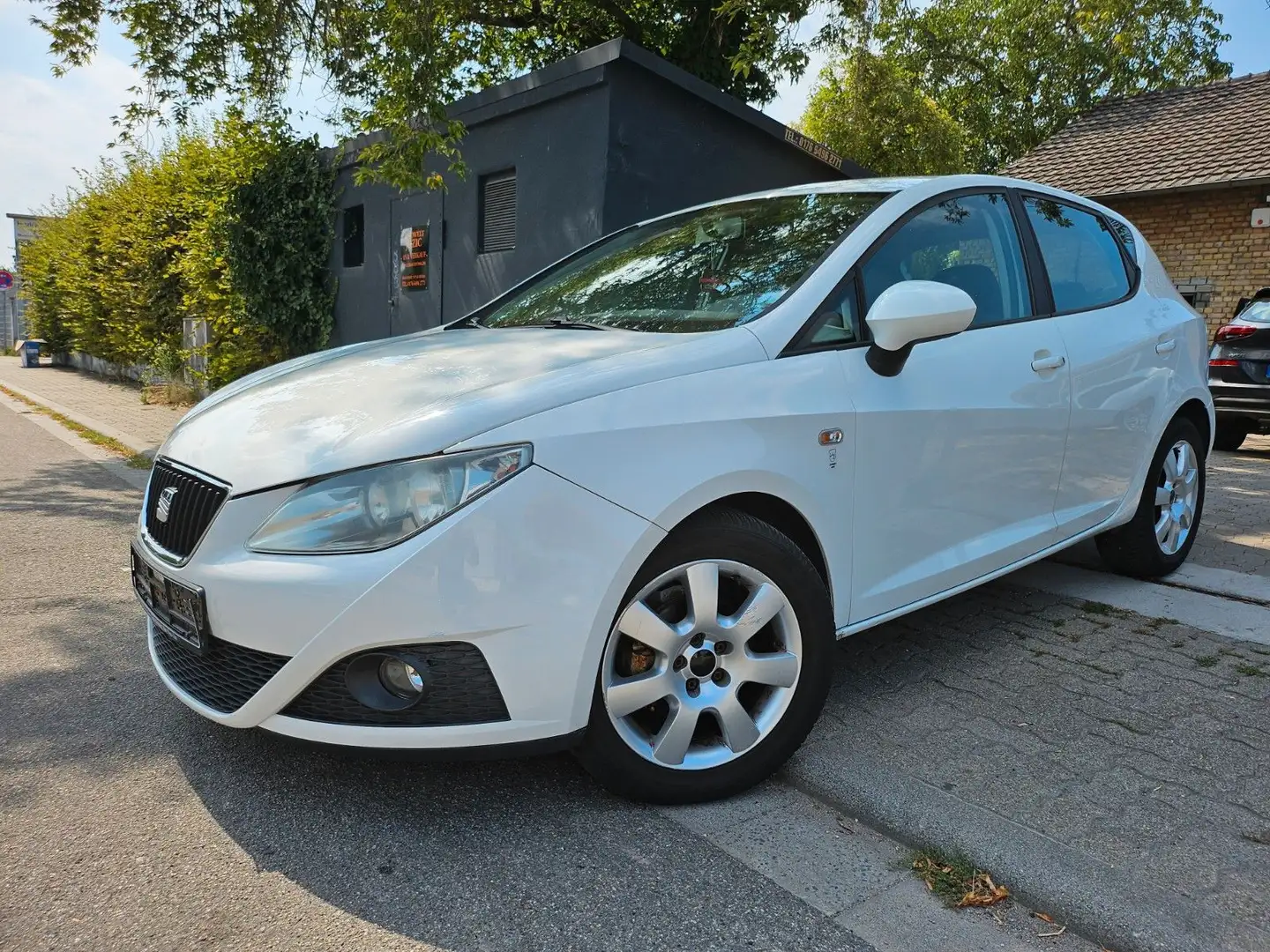 SEAT Ibiza 1.4 16V Style Weiß - 1