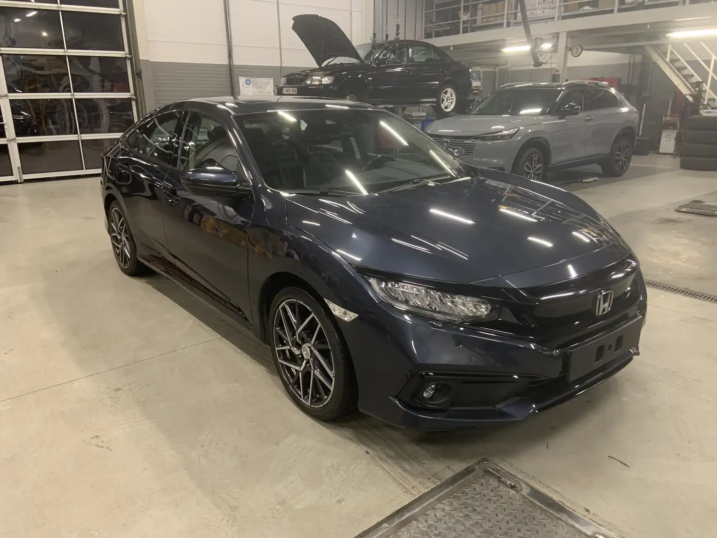Honda Civic Civic 1.5 i-VTEC Turbo CVT Executive Blauw - 2