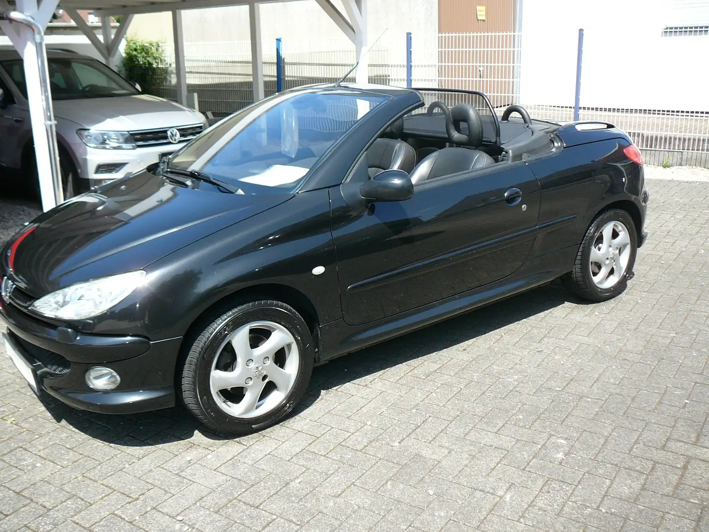 Peugeot 206 CC Platinum,TÜV NEU,Scheckheft gewartet,usw.! Schwarz - 1
