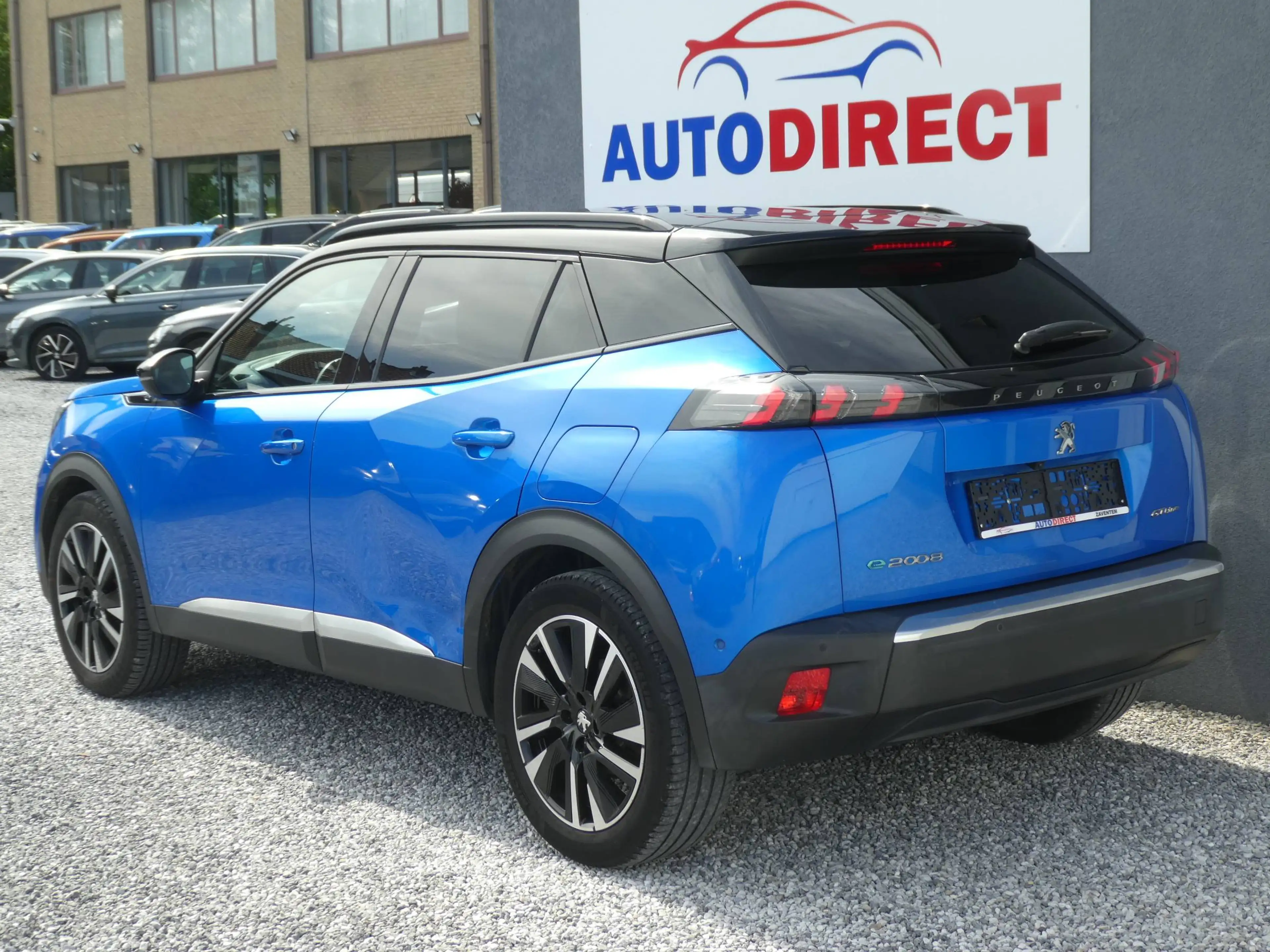 Peugeot e-2008 50 kWh GT Line Cuir, Pano, Cockpit, Led, Camera 360°, Navi, Clim, Dab, Pdc — photo 3