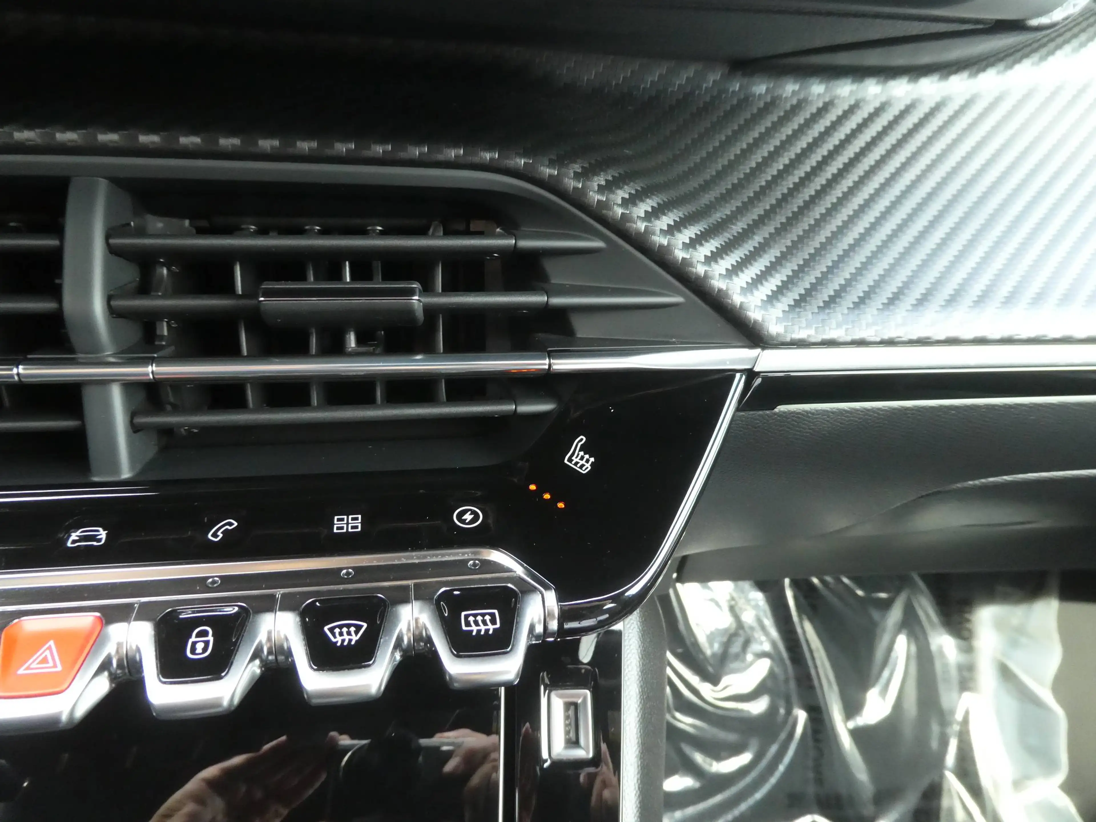 Peugeot e-2008 50 kWh GT Line Cuir, Pano, Cockpit, Led, Camera 360°, Navi, Clim, Dab, Pdc — photo 13