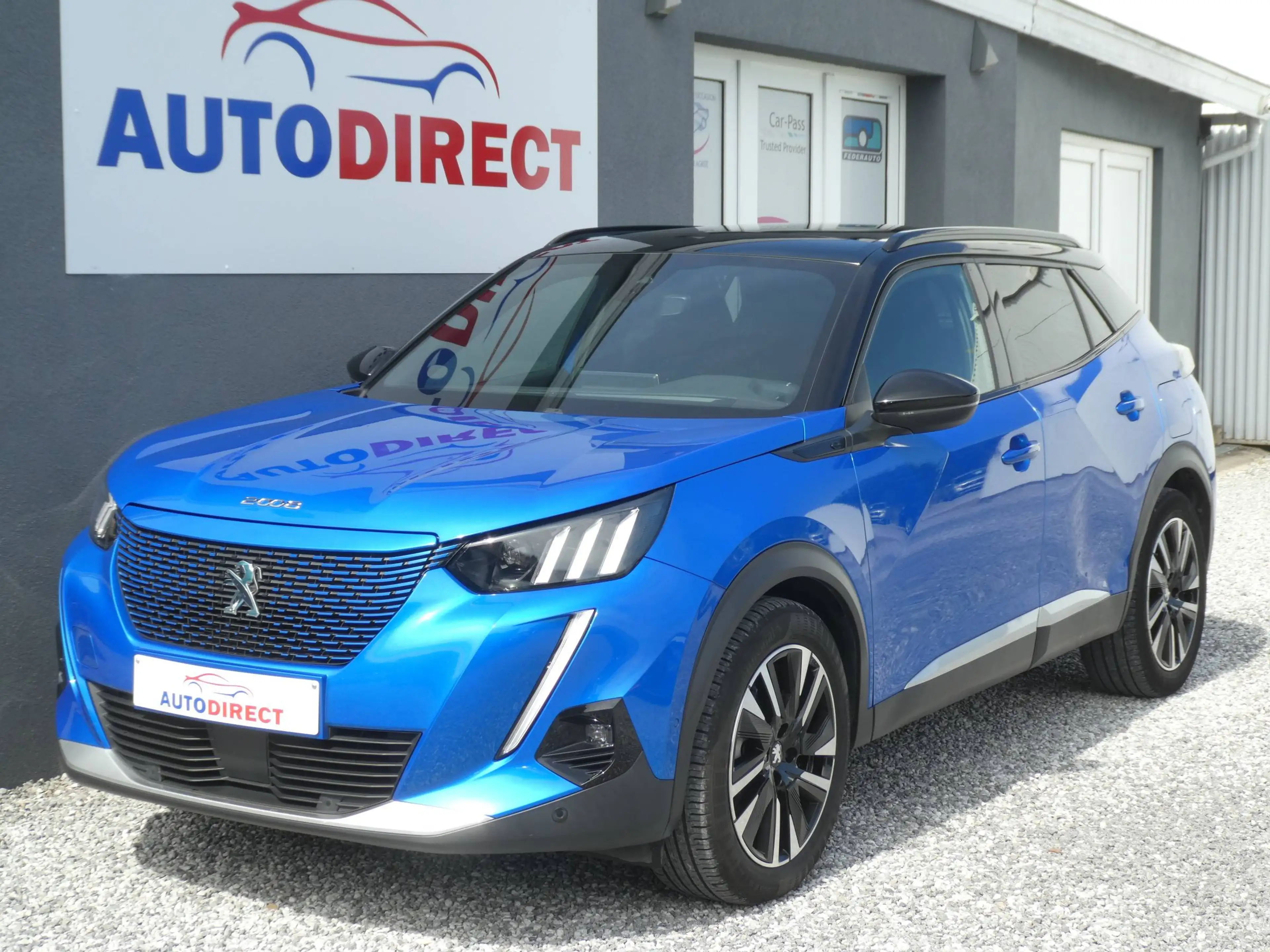 Peugeot e-2008 50 kWh GT Line Cuir, Pano, Cockpit, Led, Camera 360°, Navi, Clim, Dab, Pdc