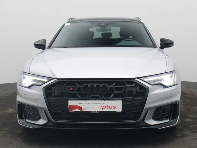 Audi S6 view 3