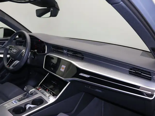Audi S6 view 9