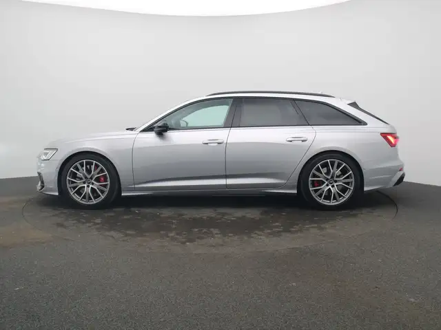 Audi S6 view 4