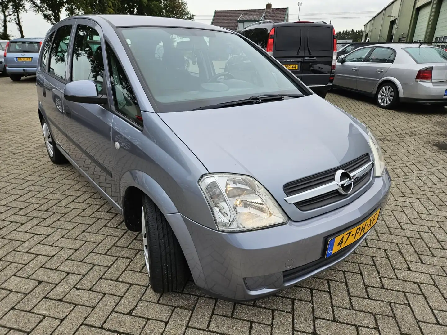 Opel Meriva 1.6 Maxx 2004. Airco/Cruise/Afneembare Trekhaak et Grau - 2