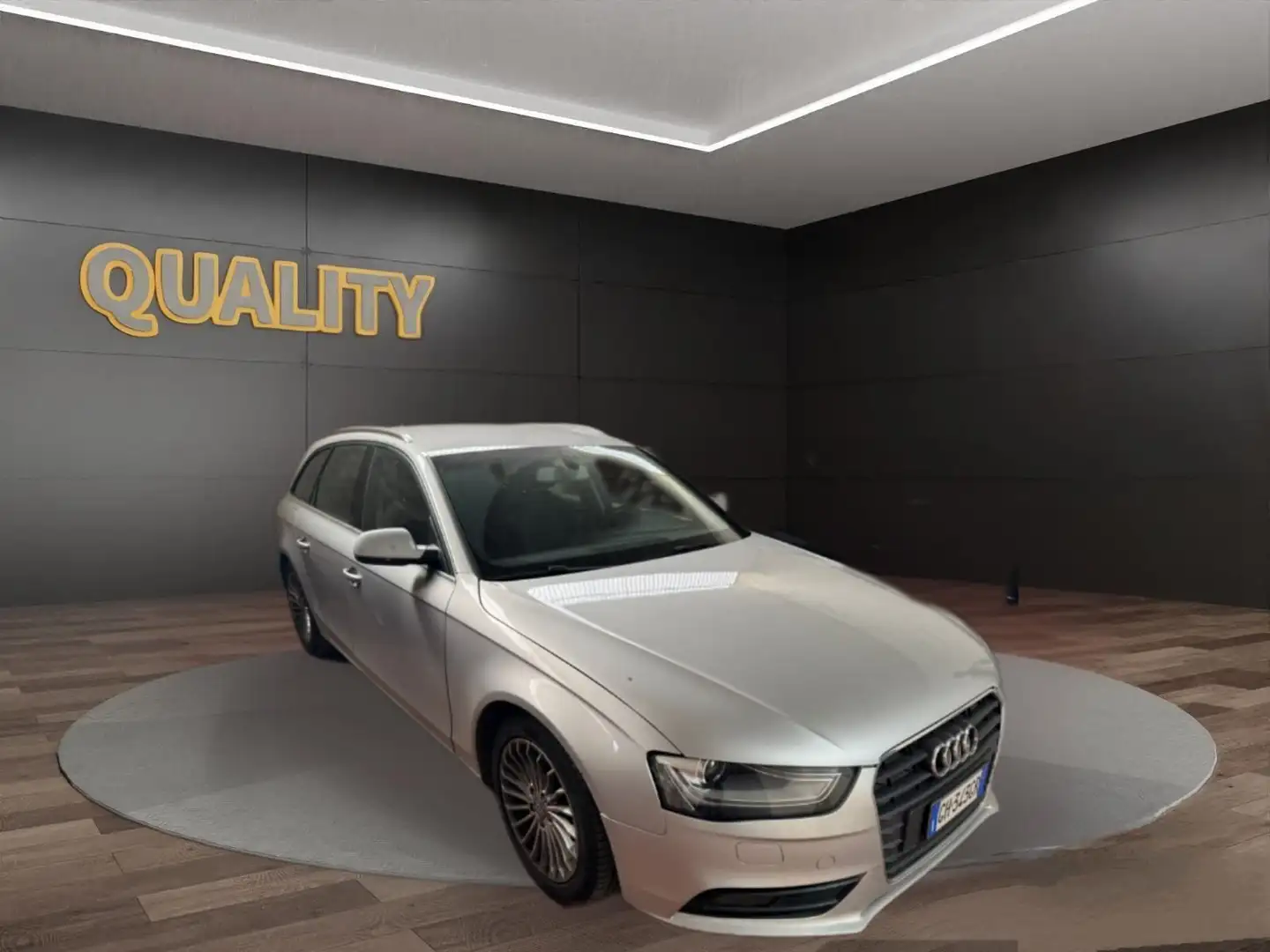 Audi A4 Avant 2.0 tdi Start Advanced Argent - 2