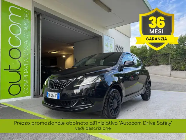 Lancia Ypsilon 1.0 firefly HYBRID SilverP GARANZIA 36 MESI PROMO