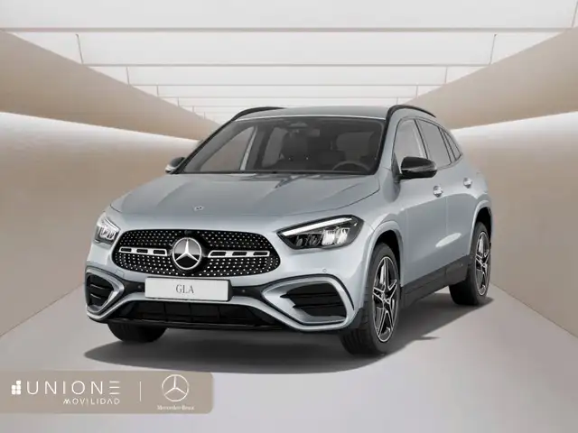 Mercedes-Benz GLA 250 e con tecnología híbrida EQ