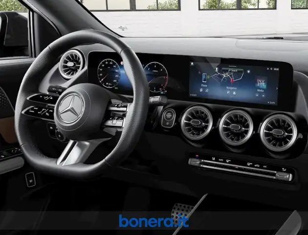 Mercedes-Benz Gla Class view 6