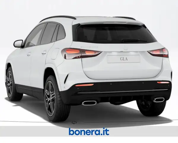 Mercedes-Benz Gla Class view 3