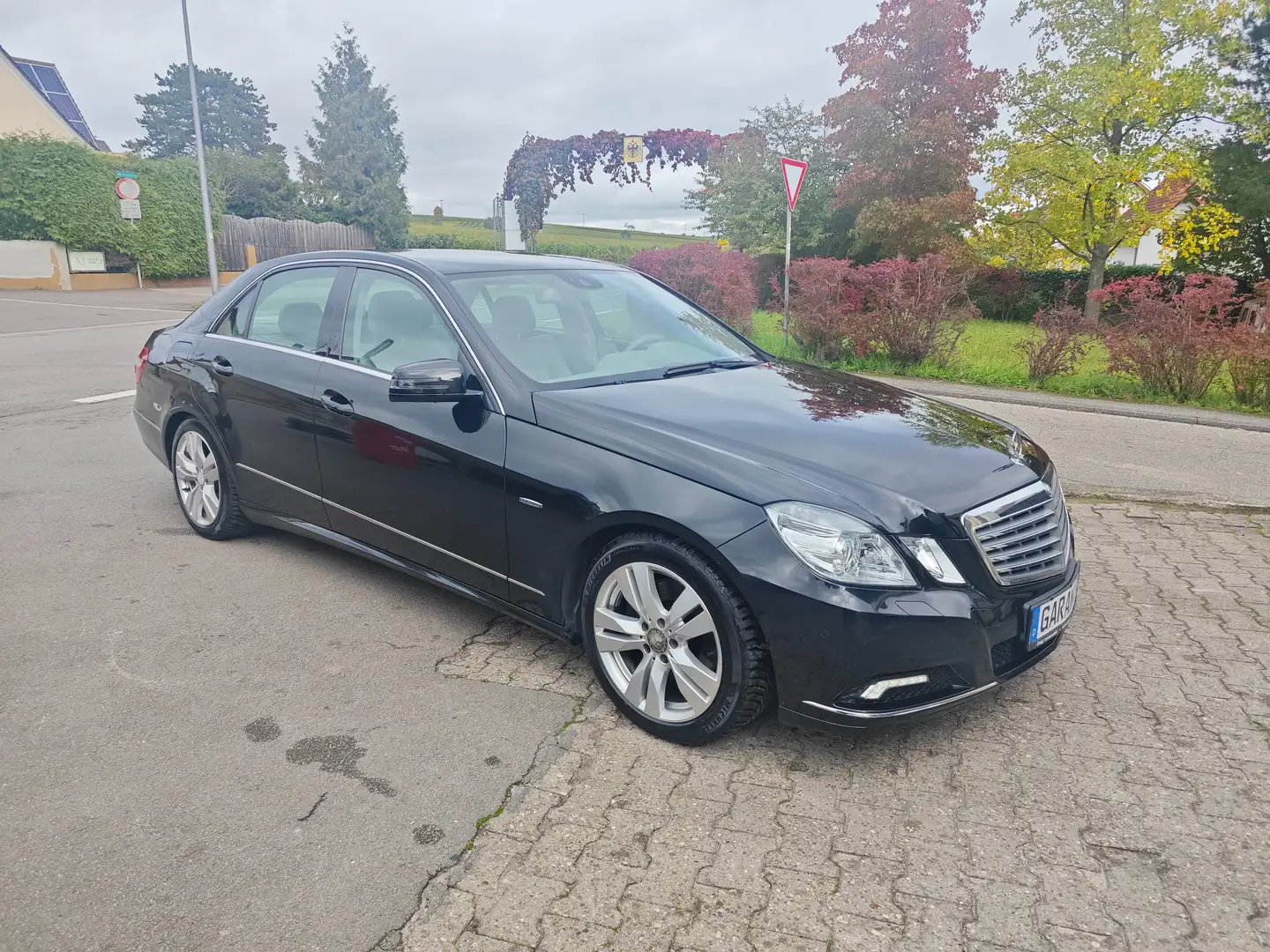 Mercedes-Benz E 350 E 350 CGI,HU/AU & KD Neu Schwarz - 1