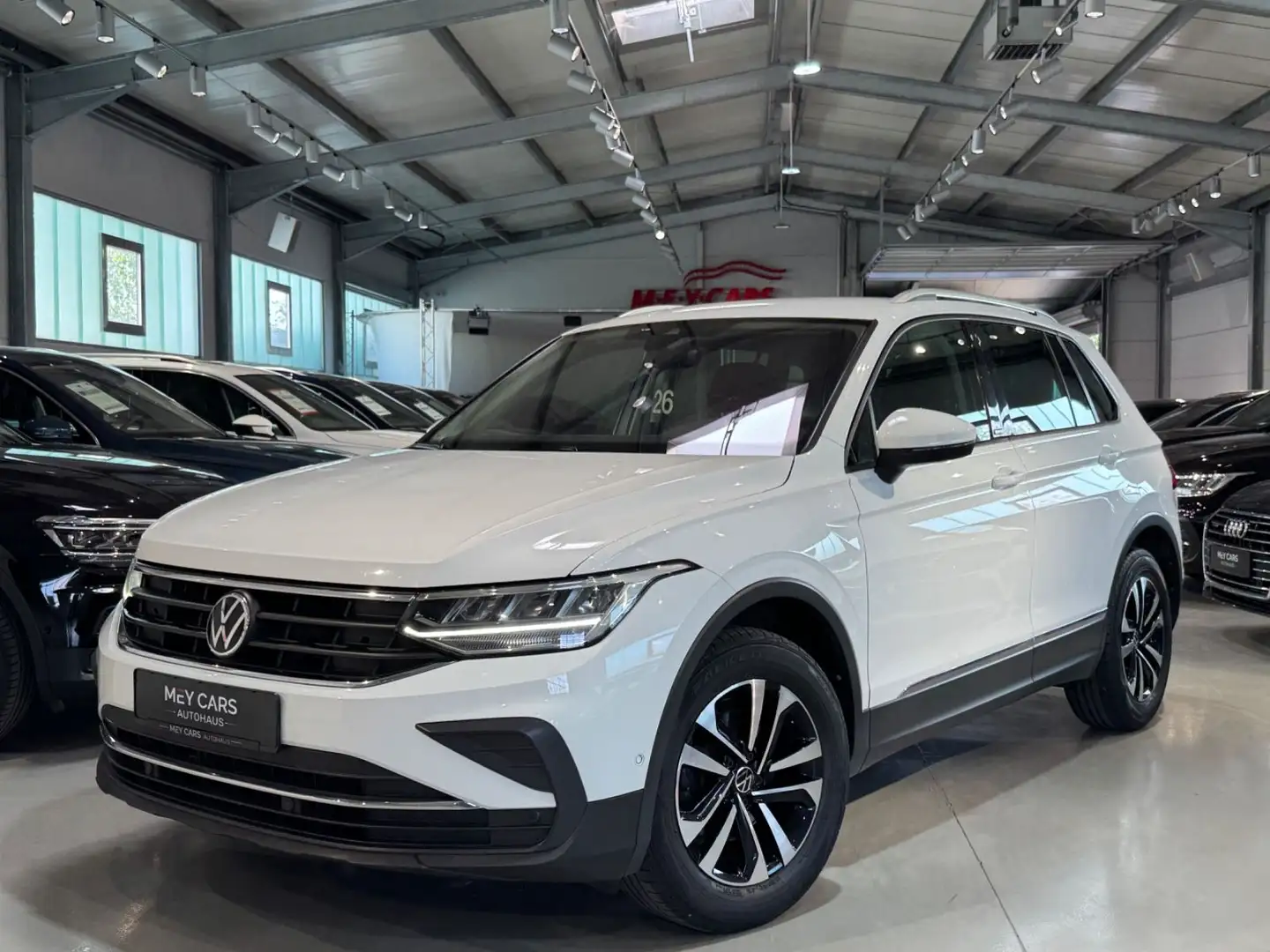 Volkswagen Tiguan United*AHK*ACC*L-HZG*AUTOMATIK*MWST* Weiß - 1