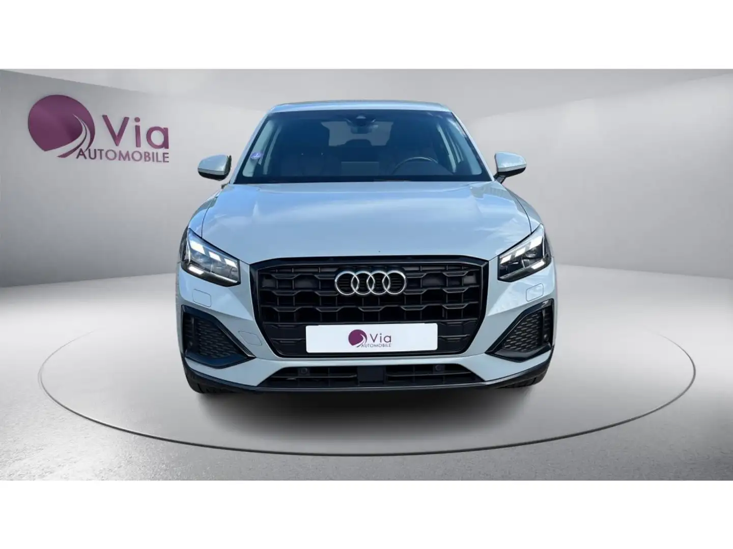 Audi Q2 1.5 35 TFSI 150 S-tronic Design Luxe - SIEGES CHAUFFANTS Gris - 2