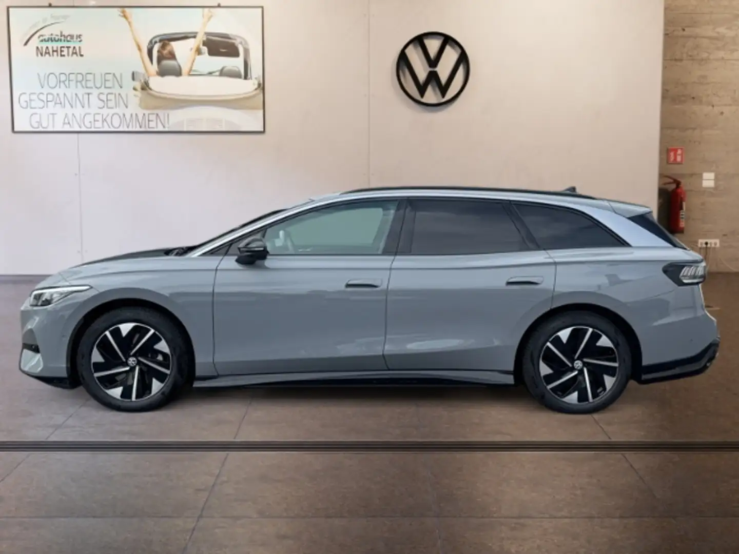 Volkswagen ID.7 Tourer Pro AHK WÄRMEPUMPE IQ-LIGHT INTERIEURPAKET Сірий - 2