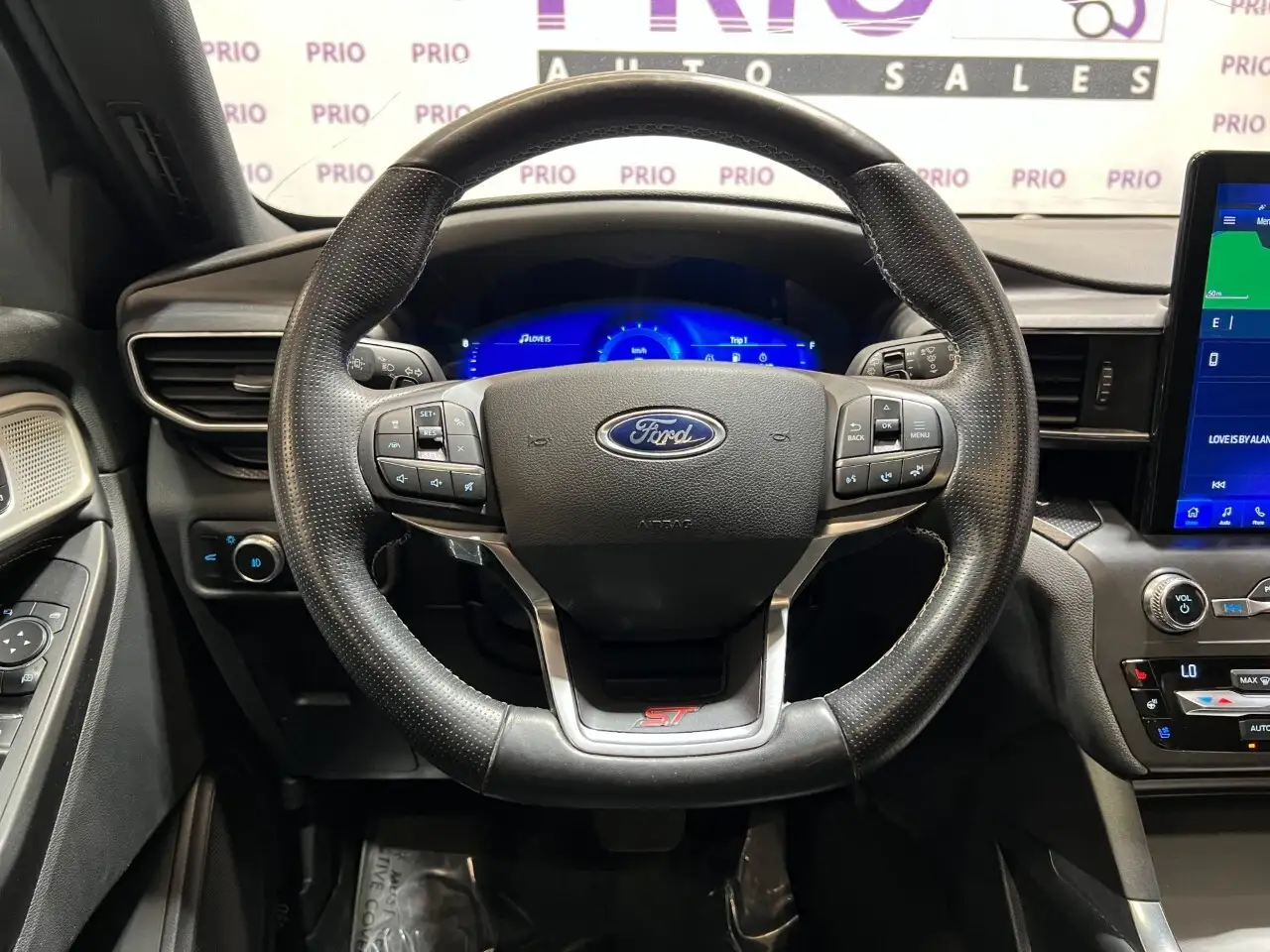 Ford Explorer снимка Ford Explorer