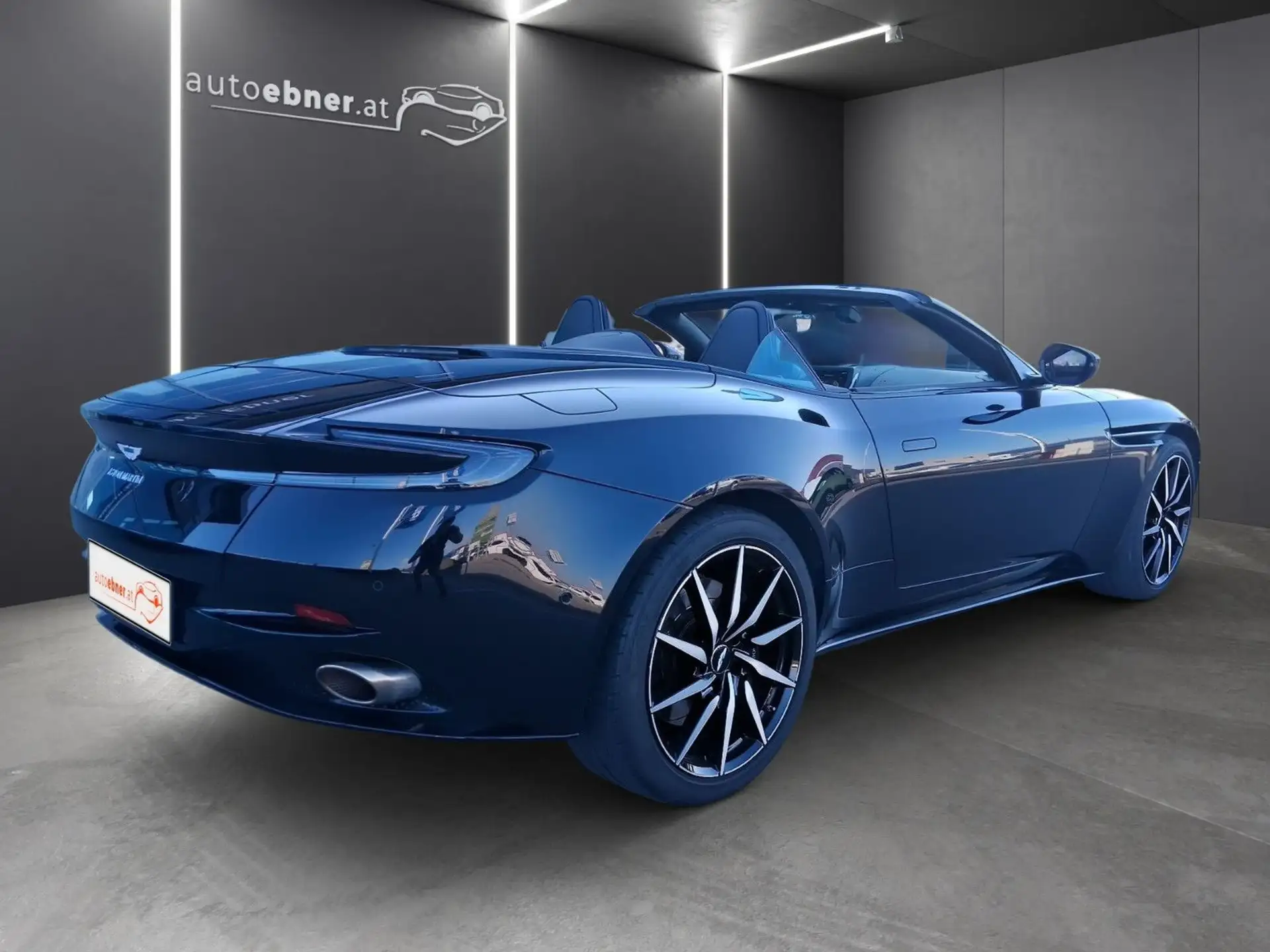 애스턴마틴 DB11 V8 2020 블루 사진 5