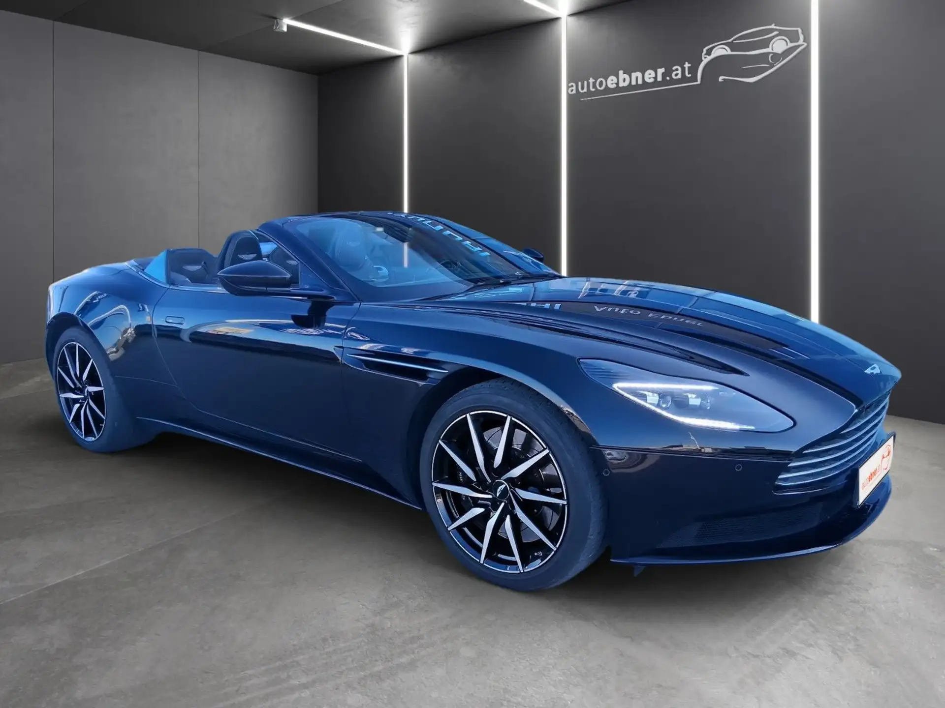 애스턴마틴 DB11 V8 2020 블루 사진 3