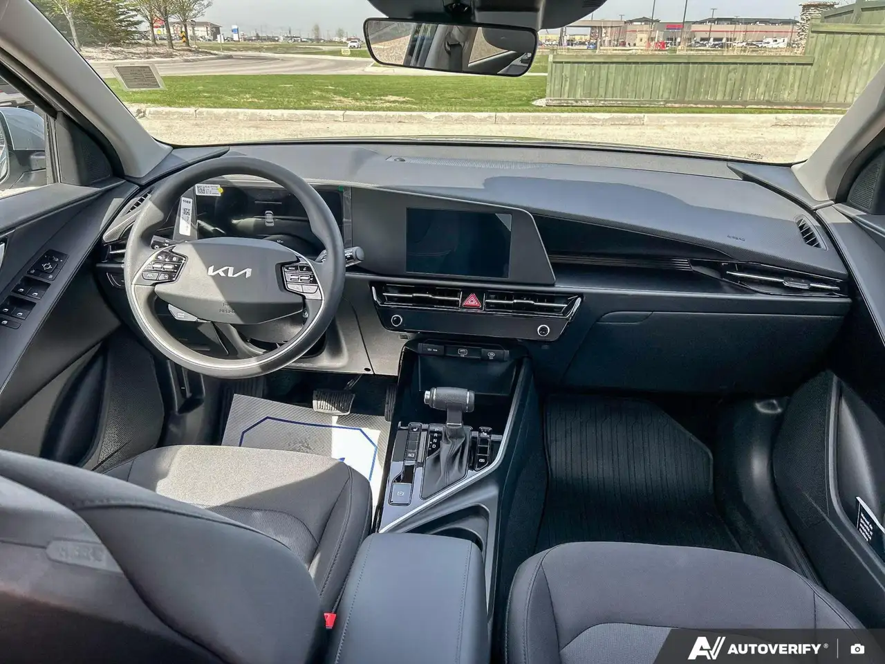 Kia Niro снимка Kia Niro